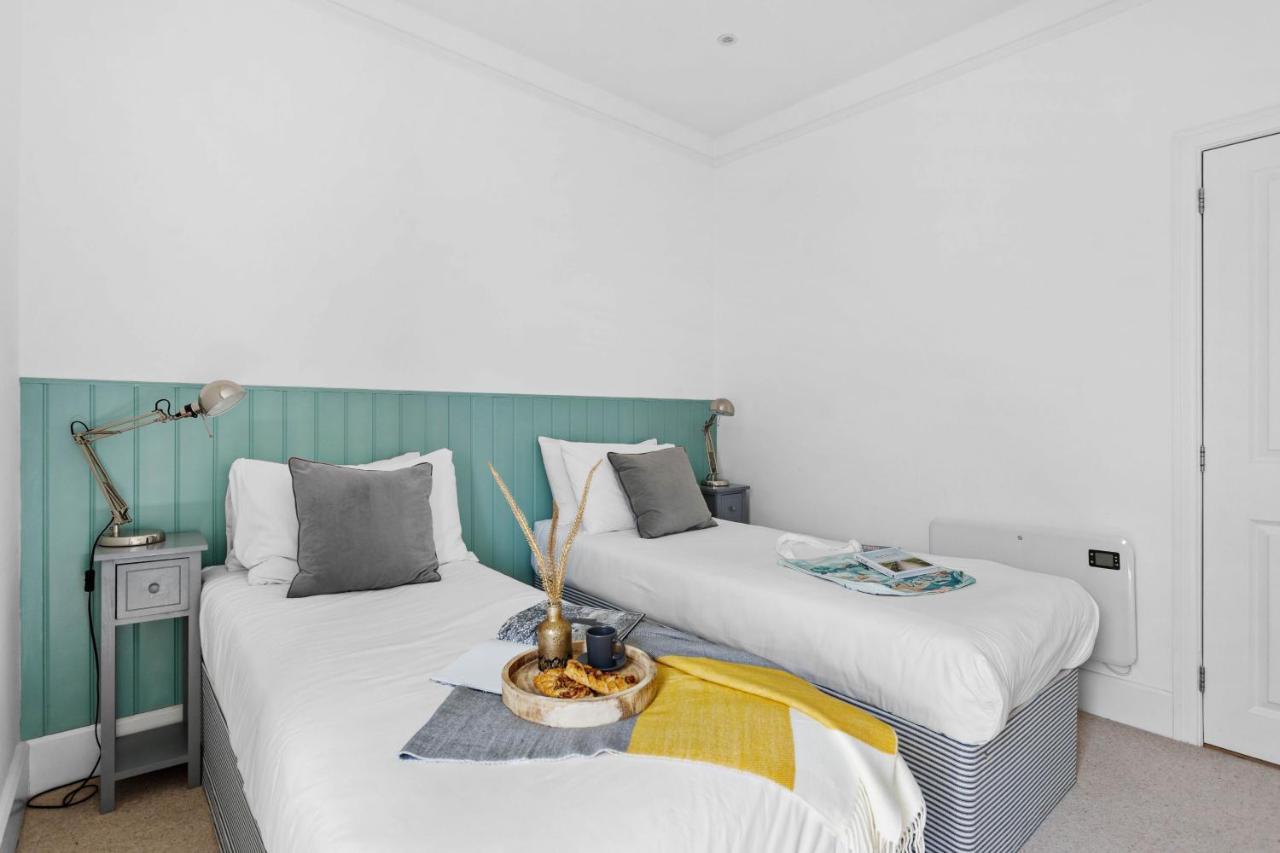 Flat 2 Fairfax Place - Modern Stylish Flat With Plenty Of Charm In Central Dartmouth Exterior photo